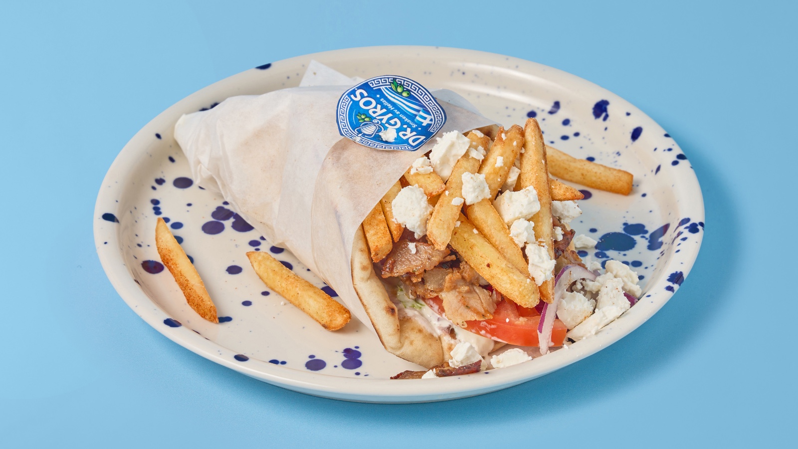 Gyros i pita med pommes frites og feta